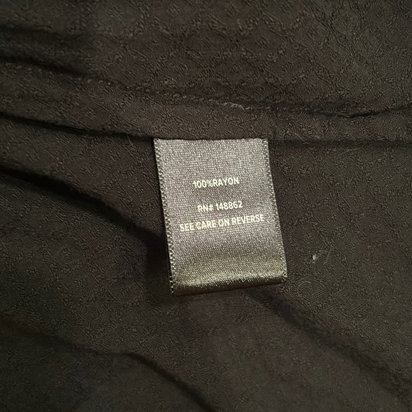 Torrid Black Cold Shoulder top Size 0 - Picture 5 of 5